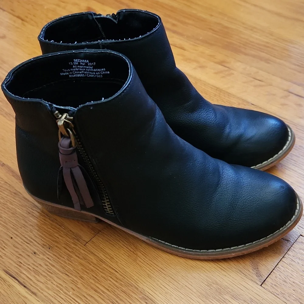 Tucker + Tate Black Ankle Boots - Picture 2 of 5